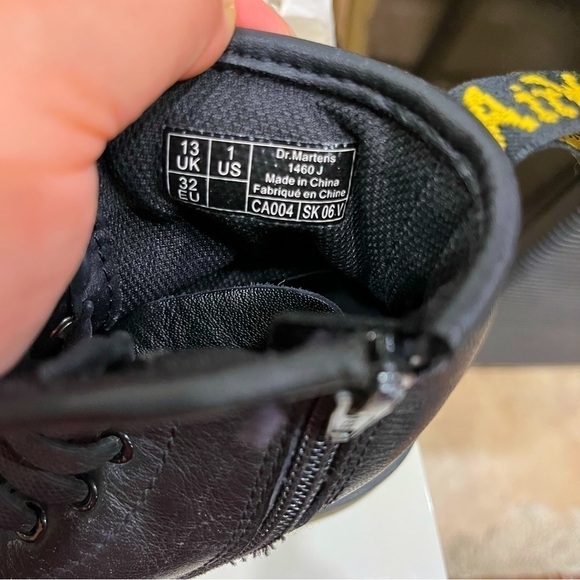 Dr. Martens 1460 Black leather boots size 1 - Picture 6 of 6